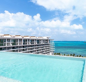 Discover what it is like to be on top of the world. Browse our collection of experiences through our Rooftop photo gallery.