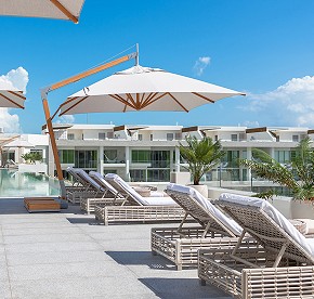 Discover what it is like to be on top of the world. Browse our collection of experiences through our Rooftop photo gallery.