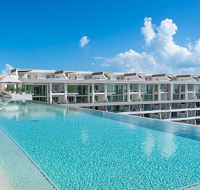 Discover what it is like to be on top of the world. Browse our collection of experiences through our Rooftop photo gallery.