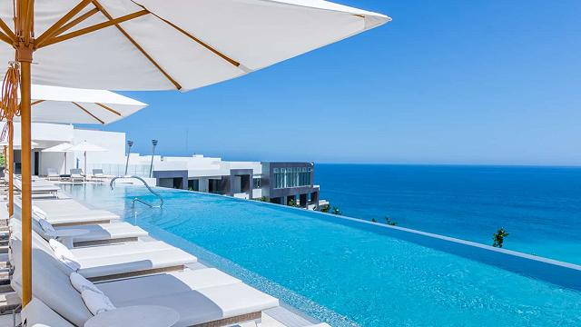 Pools and Terraces - Piscinas y Terrazas