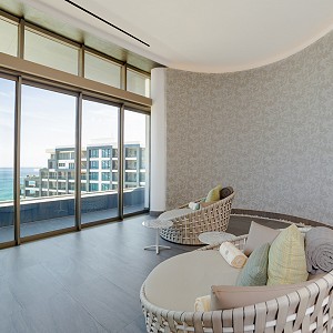 See our photo gallery to know all the spa services available for ladies & gentleman. Hydrotherapy circuit, beauty salon, relaxing suites, sauna and more.
